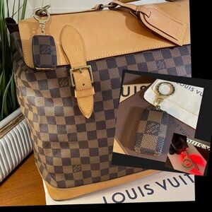 Louis Vuitton Astropill Damier Flashlight Key
Chain or Bag Charm